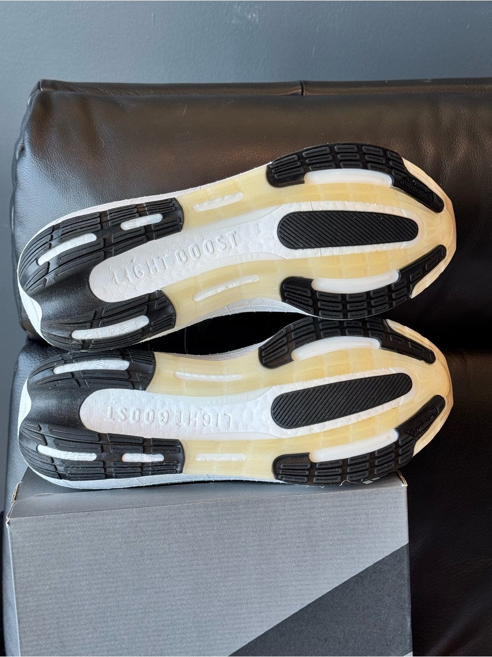 Adidas Ultraboost Light - Picture 6 of 7